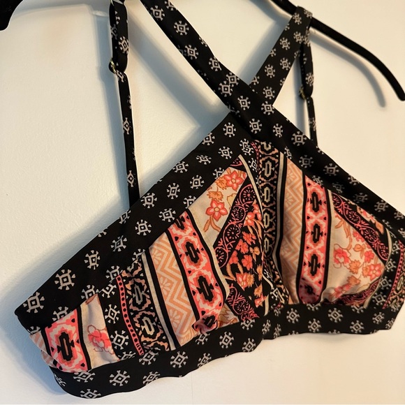 Xhilaration Other - Halter Style Bikini Top